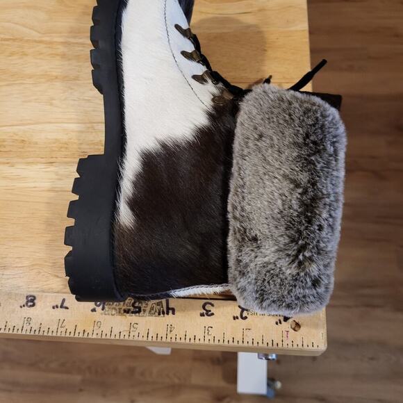 Myra Beaver Boots Hairon Cowhide Leather Fur Cuff Lace Up Rugged Sole 9 - Picture 12 of 13